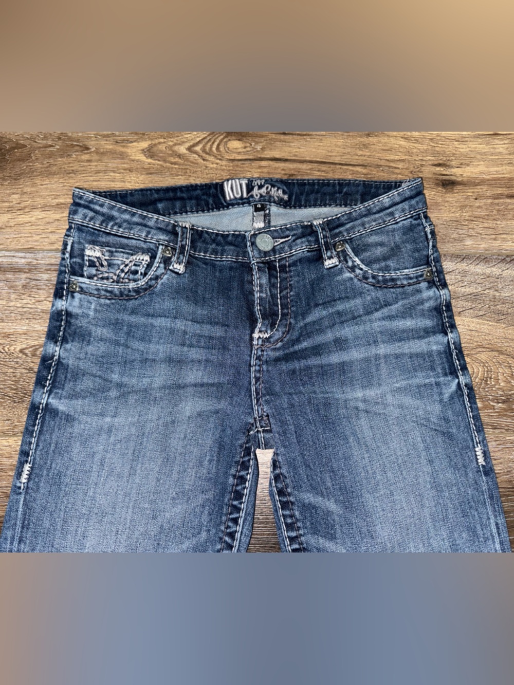 Kut From The Kloth Medium Wash Distressed Bermuda Shorts Size 4 - Picture 4 of 11